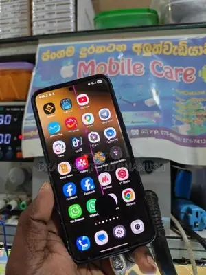 Samsung Galaxy S22 (Used)