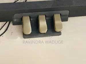 Yamaha Portable Grand DGX-630 Piano