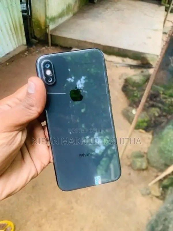 Apple iPhone XS (Used)