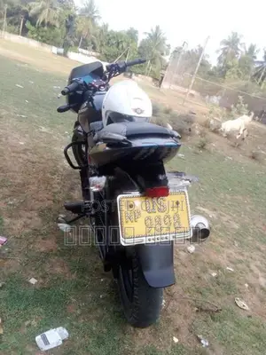 Bajaj Pulsar 180 2009
