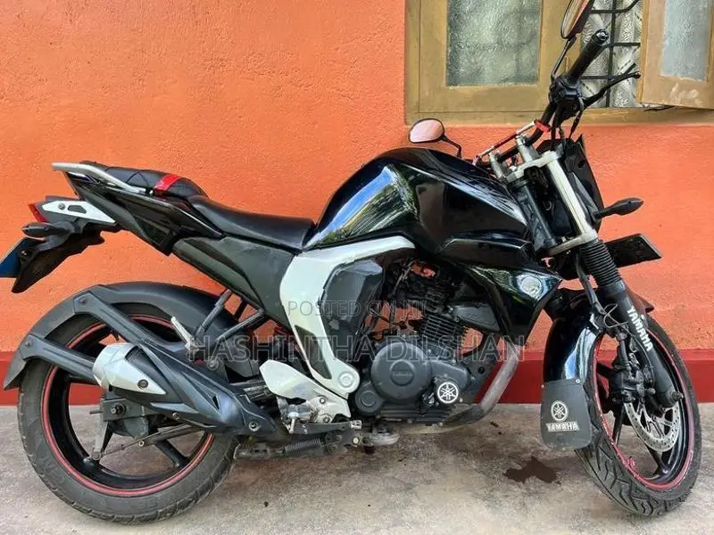 Yamaha Fazer V2 2016