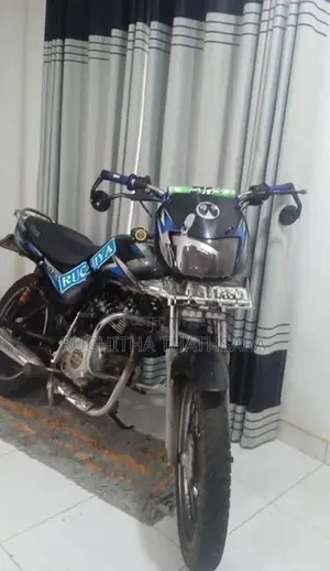 Bajaj CT100 2015