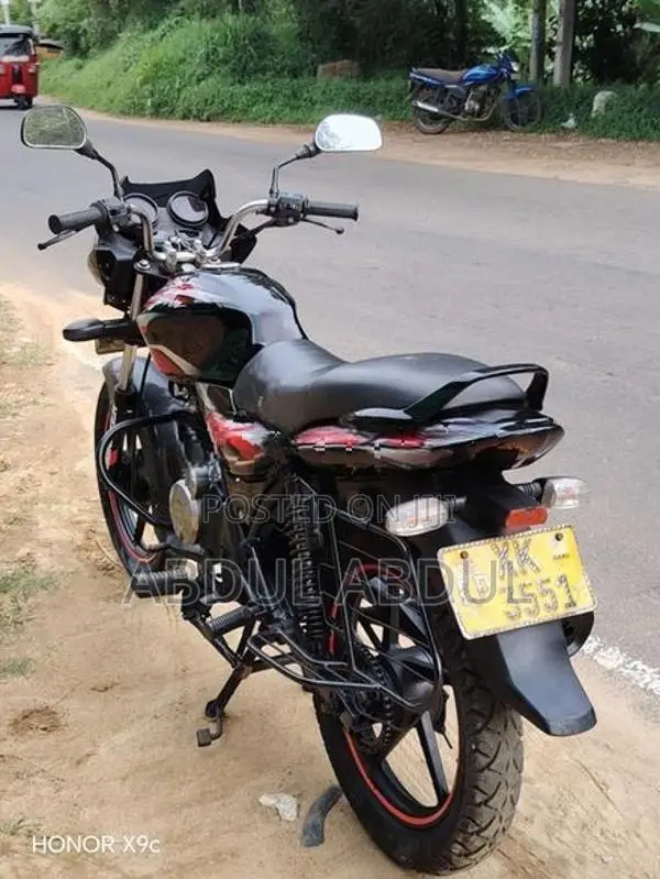 Bajaj Discover 2012