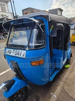 Bajaj RE Three Wheel 2015