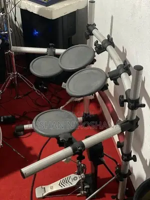 Yamaha Drum Set