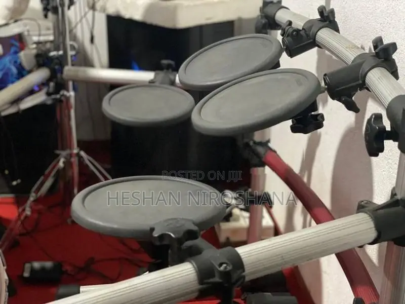 Yamaha Drum Set