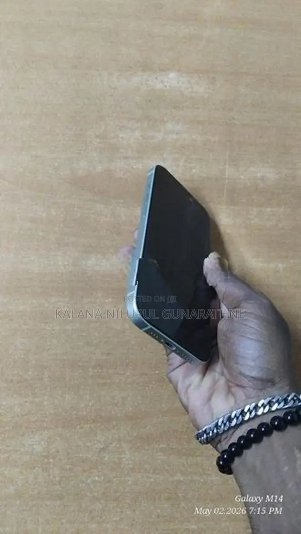 Apple iPhone 15 Green (Used)