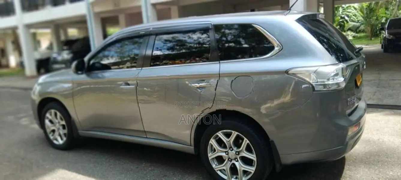 Mitsubishi Outlander 2014