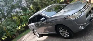 Mitsubishi Outlander 2014