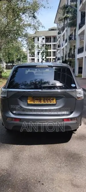 Mitsubishi Outlander 2014