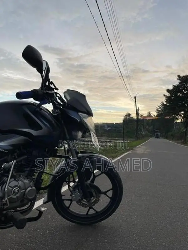 Bajaj Discover 2015