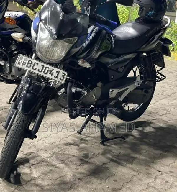 Bajaj Discover 2015