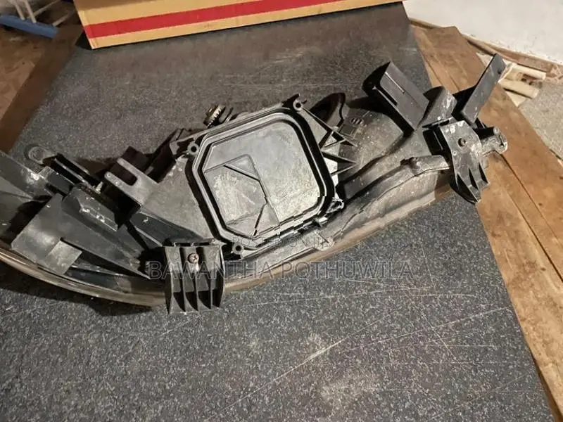 Toyota Corolla 141 2008 L Side Headlight