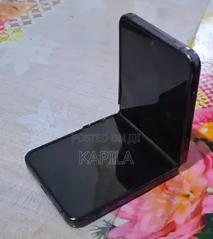Samsung Z Flip 4 8/256GB (Used)