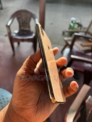 Apple iPhone XS (Used)