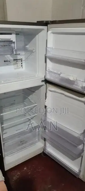Samsung Inverter Refrigerator 216L