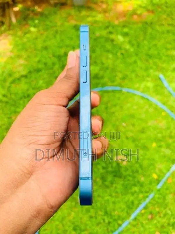 Apple iPhone 13 (Used)