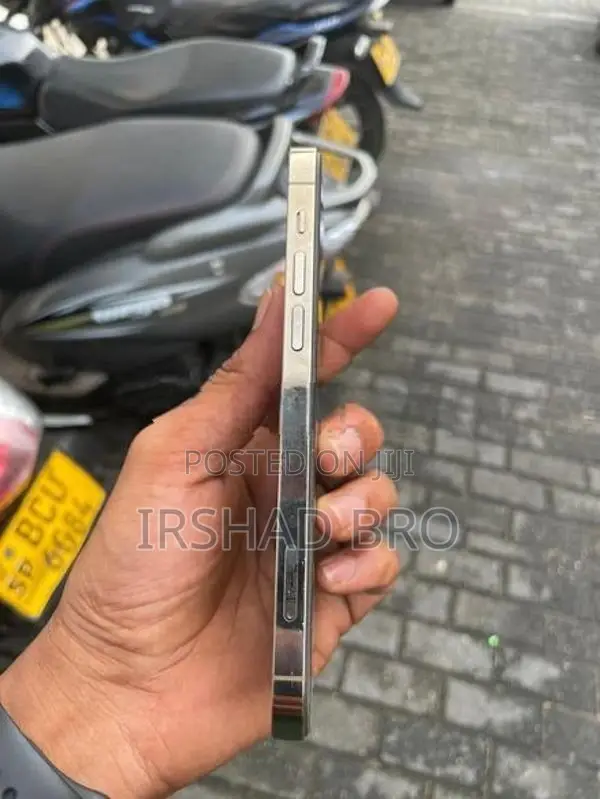 Apple iPhone 12 Pro (Used)