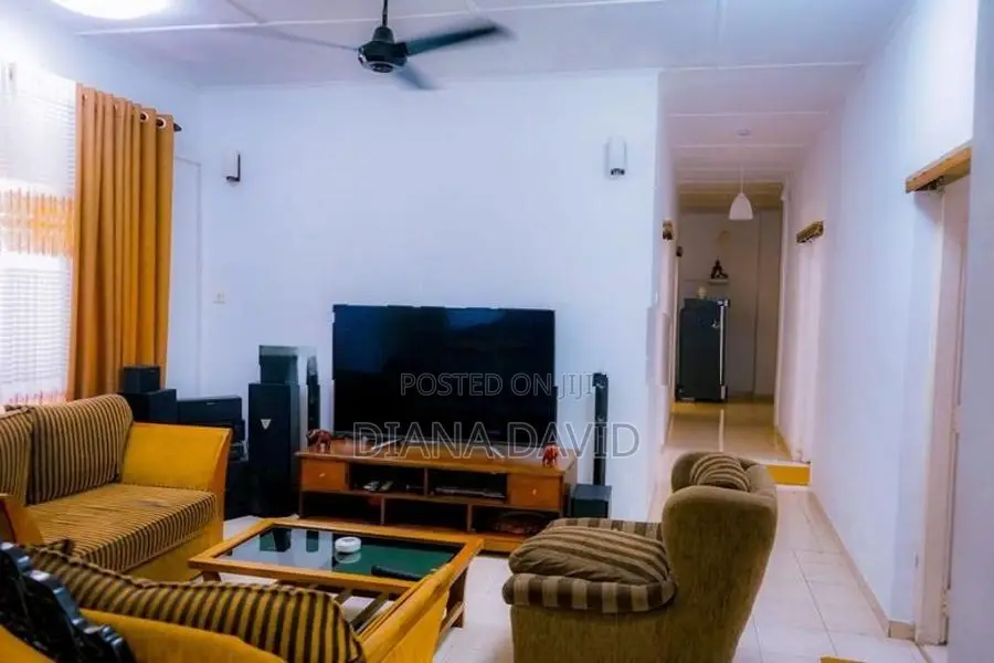 House with Land for Sale Colombo 8