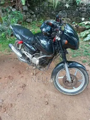 Bajaj Pulsar 180 2004