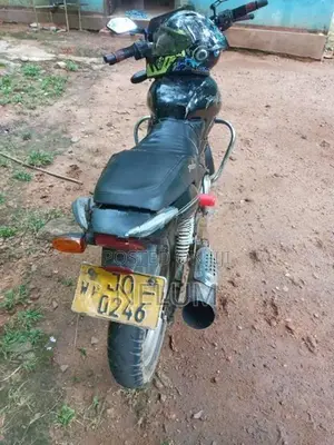 Bajaj Pulsar 180 2004