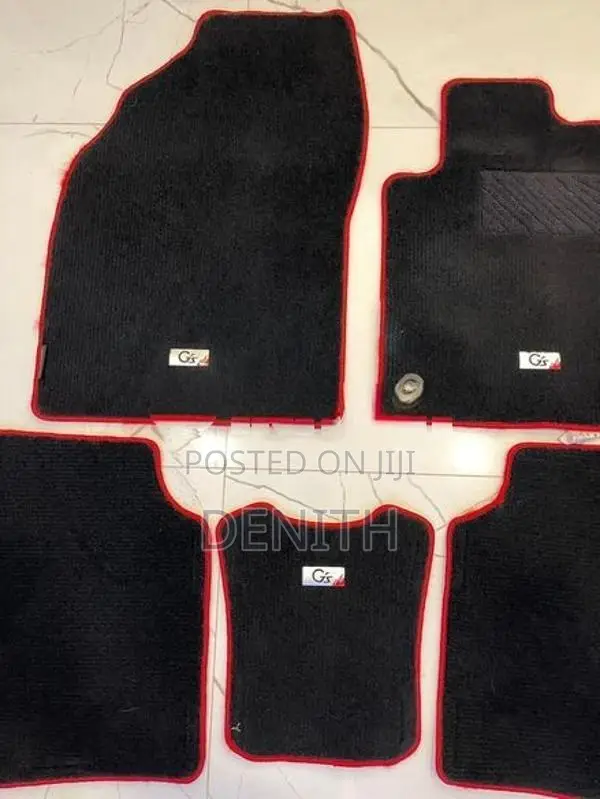 Toyota Prius GS Carpet