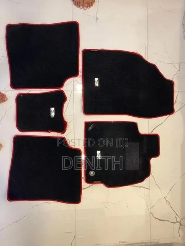 Toyota Prius GS Carpet