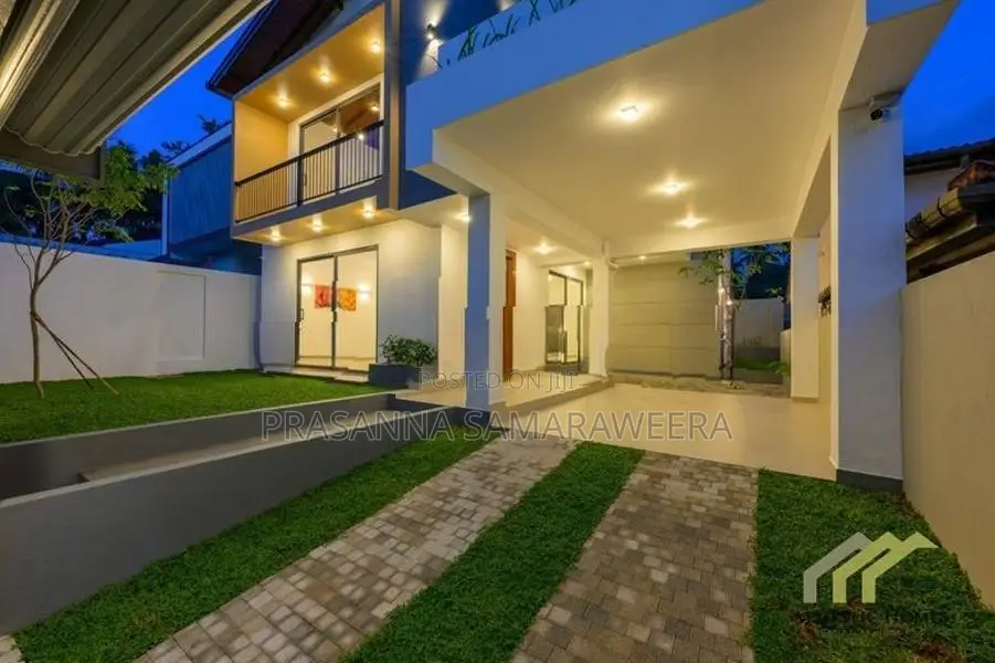 Solid Brand New Super Luxury 2 Storey House - Piliyandala