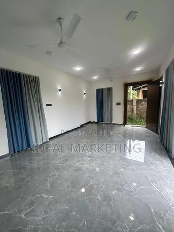 1 Bedroom House for Sale - Kahathuduwa (EM508)