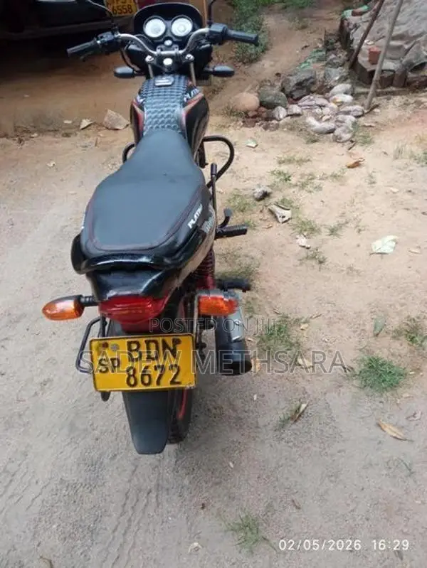 Bajaj Platina 100 ES 2016