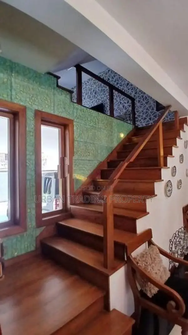 03 Storey House with Roof Top for Sale in Colombo 03.