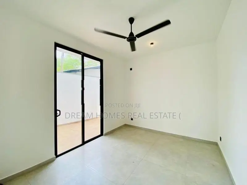 Spacious Family House for Sale in Thalahena