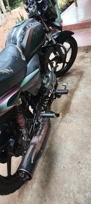Bajaj Platina 2012