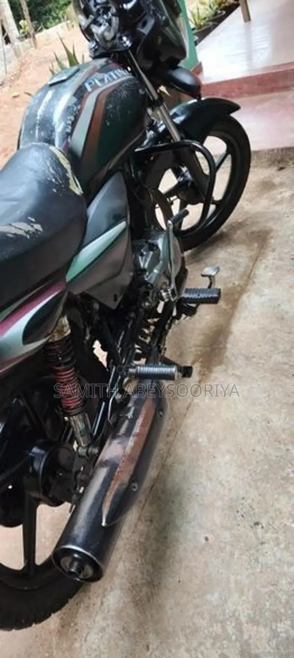 Bajaj Platina 2012