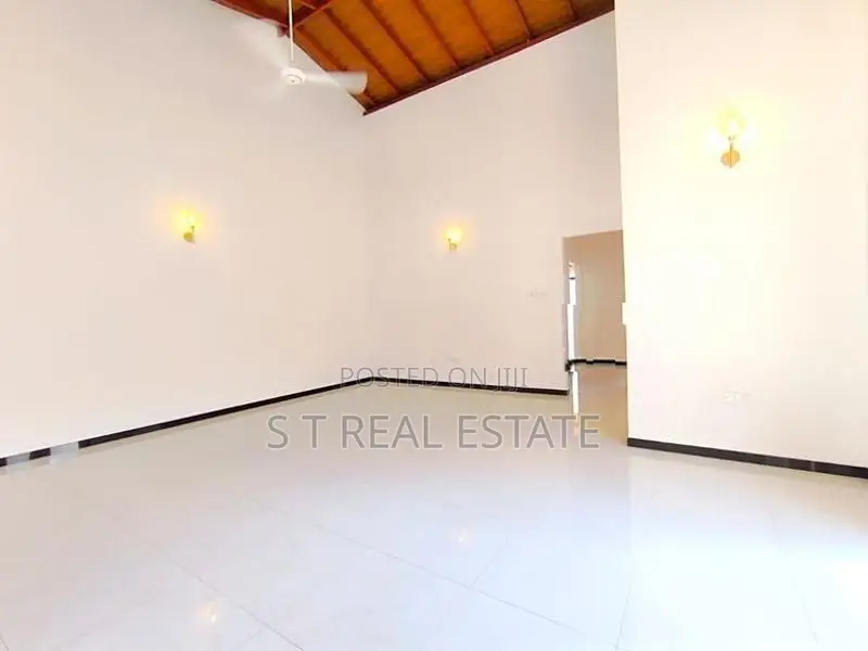 Newly Build Luxury Single Storey House for Sale in Athurugiriya