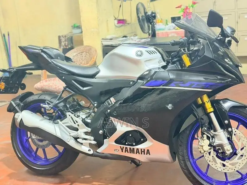 Yamaha R15 2025