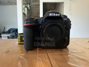 Nikon D500