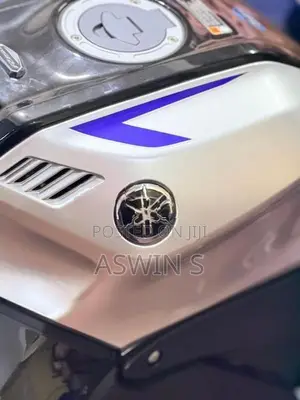Yamaha R15 2025