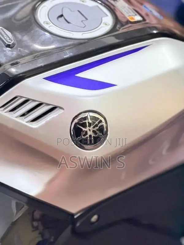 Yamaha R15 2025
