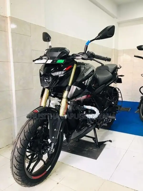 Bajaj Pulsar N160 Black 2026