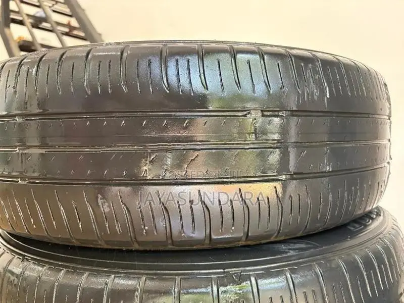 195*65*17 Dunlop Tyres