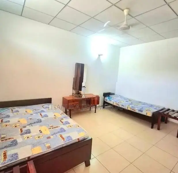 Fully Furnished Upstair Unit for Rent Nugegoda