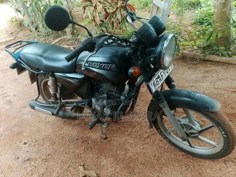 Bajaj Boxer 2012