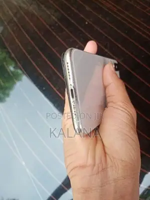 Apple iPhone XS (Used)