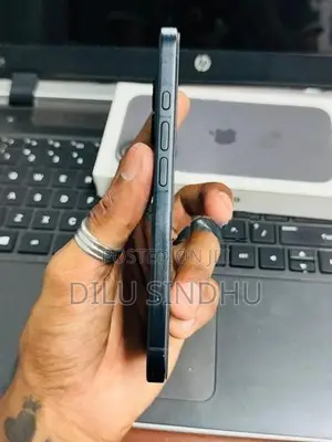 Apple iPhone 16 (Used)