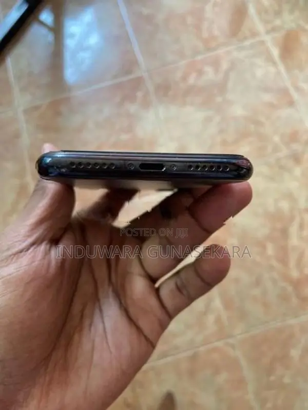Apple iPhone X (Used)
