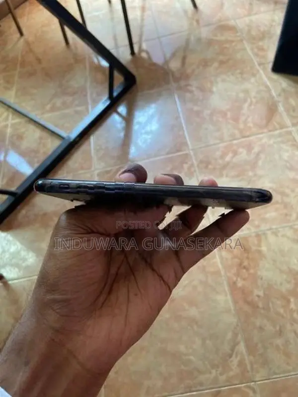 Apple iPhone X (Used)