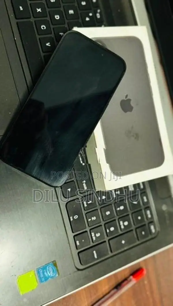 Apple iPhone 16 (Used)
