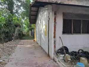 Prime Land with Old House – Near IDH / Angoda