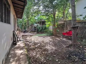 Prime Land with Old House – Near IDH / Angoda